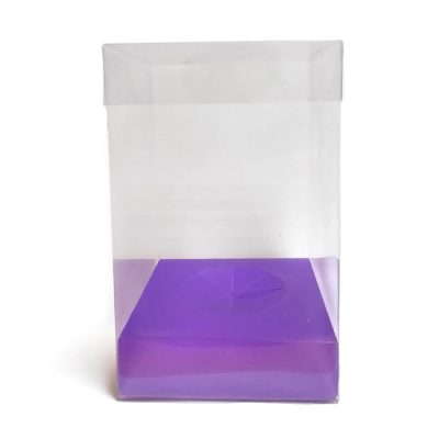 Caja de pvc transparente con base en color lila