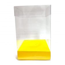 Caja de pvc transparente con base en color amarillo